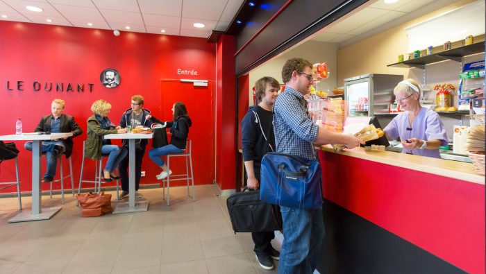 Les repas à un euro continuent pour les boursiers au Crous Clermont  Auvergne - Clermont-Ferrand (63000)